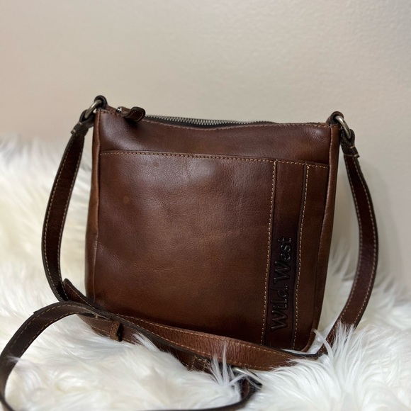 Wild West Classic Brown Leather Messenger Bag. Made in Losangeles - Picture 3 of 11